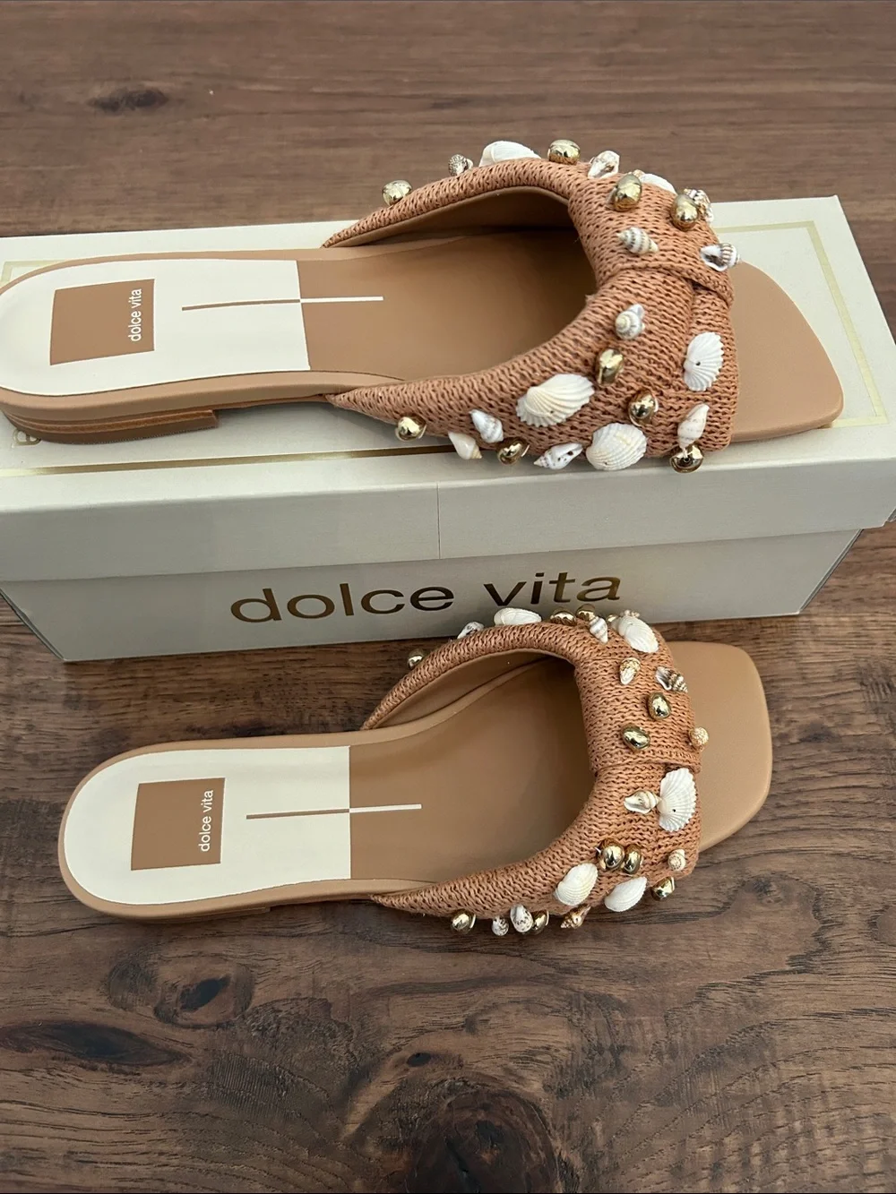 Dolce Vita Toffee beaded Raffia with Shell & Gold Bead Accents